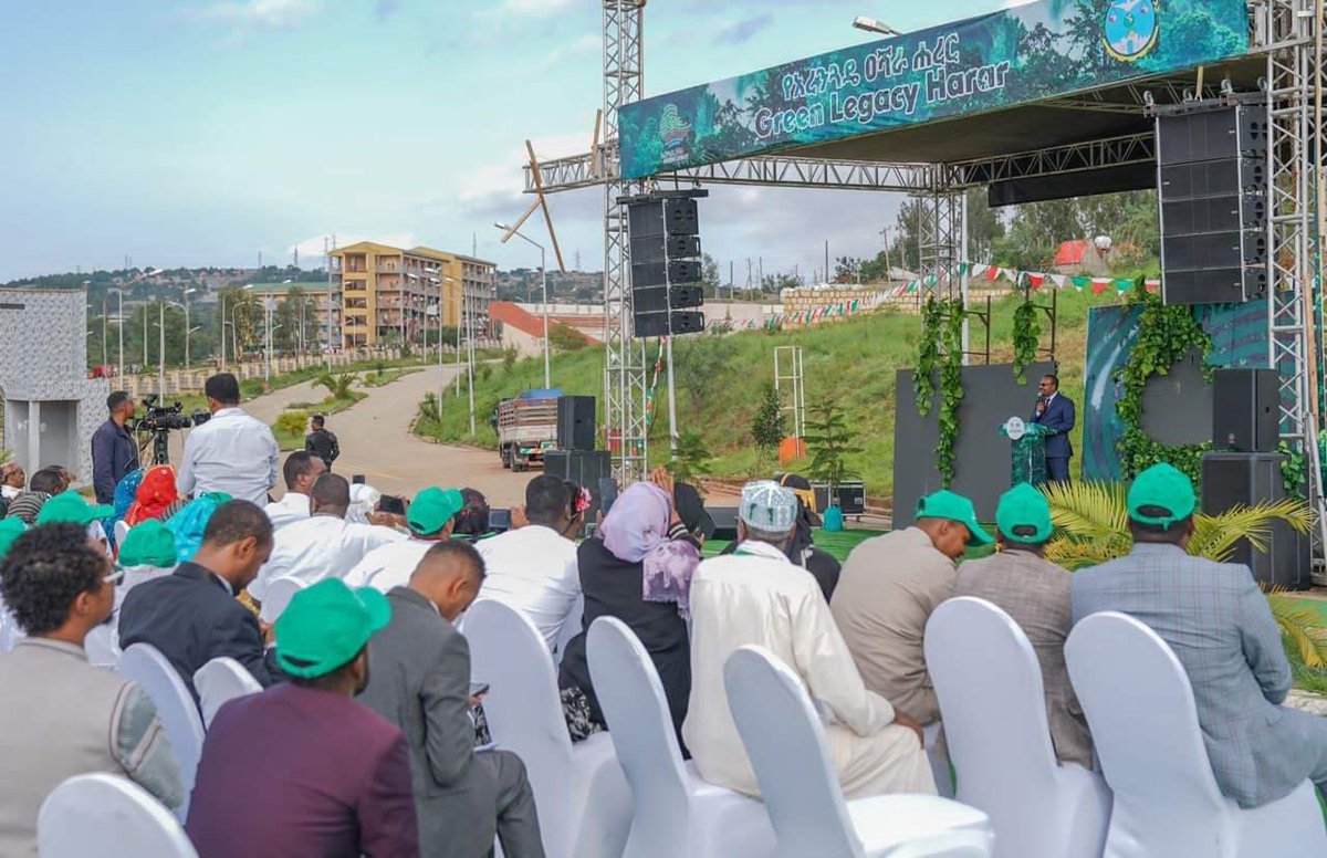 AminiHiniAshe's tweet photo. Most of the seedlings planting under the Green Legacy initiative for this year are allocated for food production (60%), followed by forest cover (35%). The remaining seedlings (5%) are dedicated to enhancing urban beauty. #GreenLegacy #Ethiopia #COP28  https://t.co/S8OyLaEgOV
