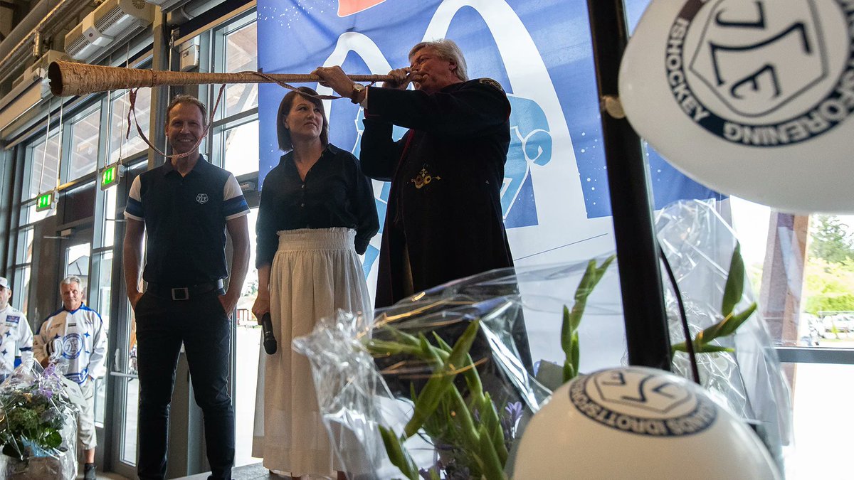 Ballonger och trumpeter, eller ja... I Dalarna kör vi givetvis med näverlur istället! Idag fyller Leksands IF 103 år. Stort grattis till alla leksingar ute i landet och världen!
#leksandsif