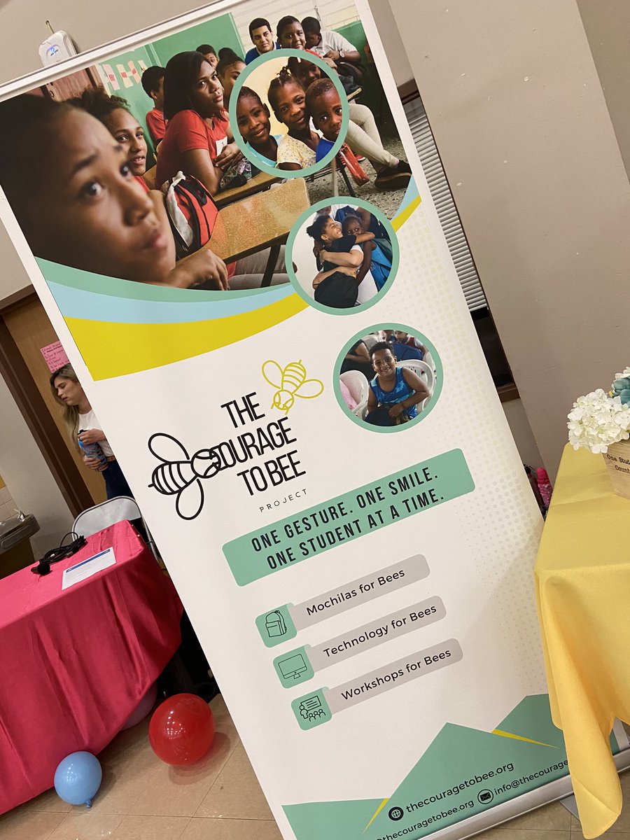SelChapa's tweet photo. @courage_bee is at Daily Elementary @TeamHISD @DailyWraparound @kendalbaker1 #backpacksforbeesprogram #mochilaforbeesprogram https://t.co/fy3mLFA2om