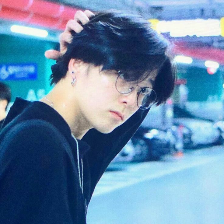 junghwaneomeoni's tweet image. ; 1/10

&quot;i will tell u some reasons why u shouldn&apos;t date Dru&quot;

—asahi local au