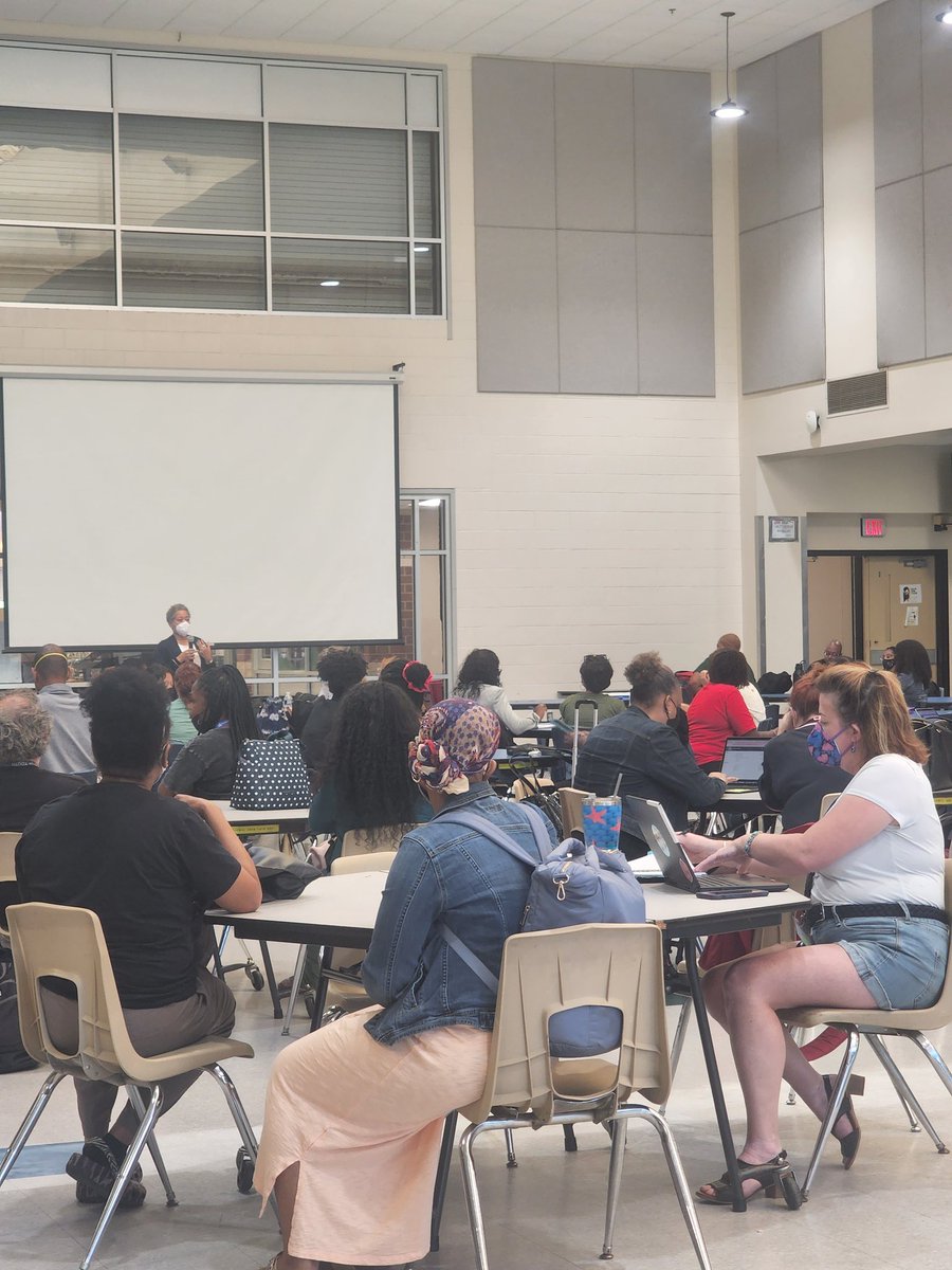 Ceci2Techie's tweet photo. At the #pgcpsjumpstart finish line...#MommaIMadeIt...But I'm really just beginning 😉 @pgcpsnbct1 https://t.co/9KBddVjAvg