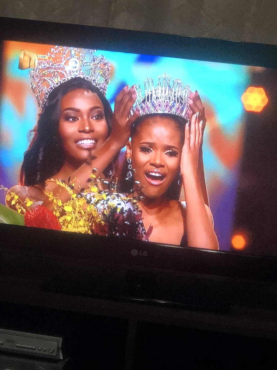 BEAUTY_MATLI's tweet photo. Congratulations to our new Miss South Africa 2022 #Ndavi https://t.co/RrcMSPcZBS