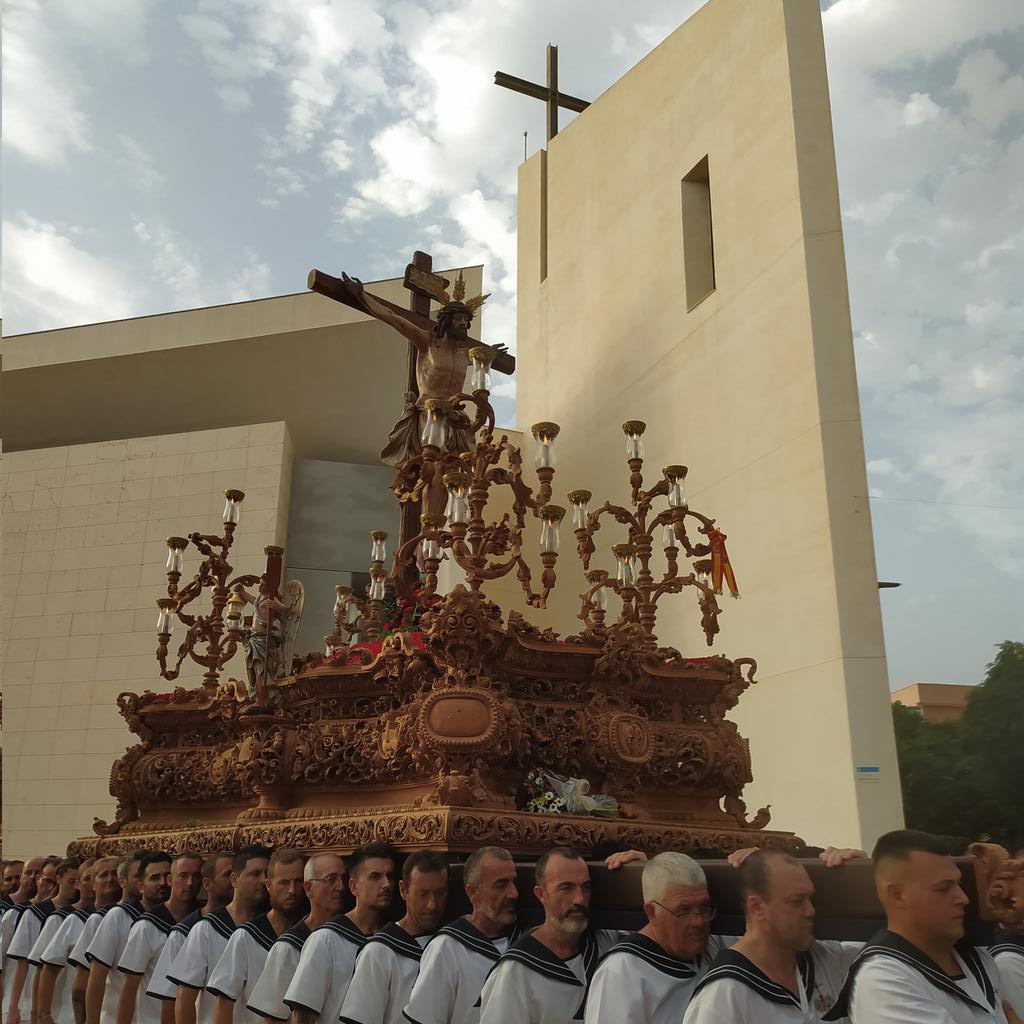 Suena El Amor por <a href="/BCTCarmenAlm/">BCT Carmen de Almería</a> 
Roquetas está con su Cristo del Mar <a href="/HdadsantaA/">Stmo Cristo del Mar</a>