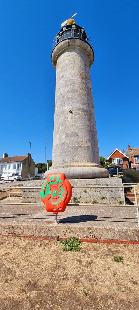EdwardH08678864's tweet photo. HERITAGE CRIME

Criminal Damage/ Graffiti  to the Grade 2 listed Kingston Lighthouse at #Shoreham By Sea.

If you have any further information please don't hesitate to contact Sussex Police online or 101 

#SCWops
#HeritageCrime https://t.co/yYSJOoUm8j