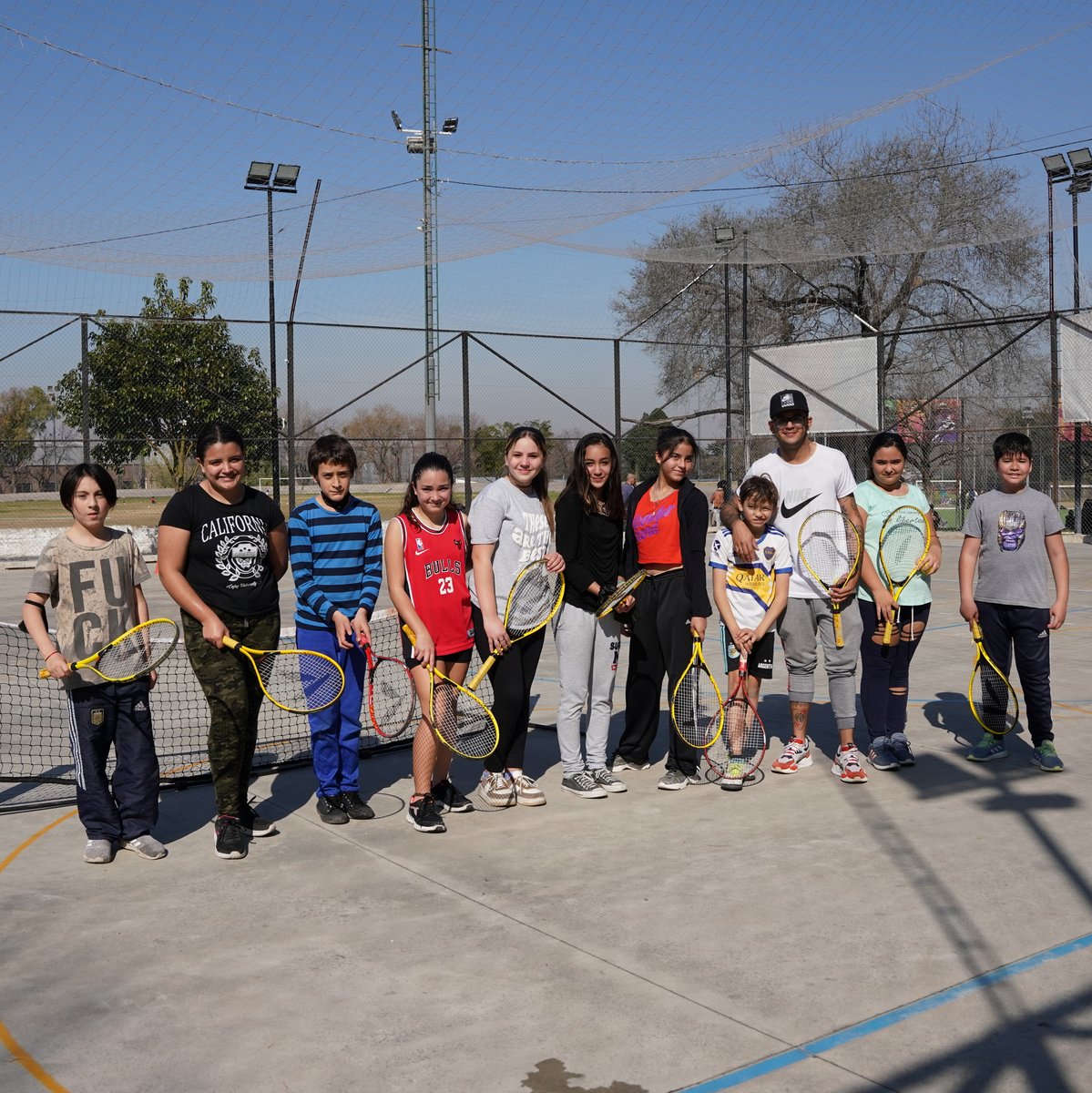 🏑⛹🏻La Escuela de Orientación Deportiva llegó a la Plaza de Los Trabajadores y en Plaza Ader.

👧🏻🧒🏼¡Ya tenemos cinco sedes! En cada una, las chicas y los chicos pueden practicar distintas disciplinas, para que conozcan todas las actividades y elijan la que más les gusta.