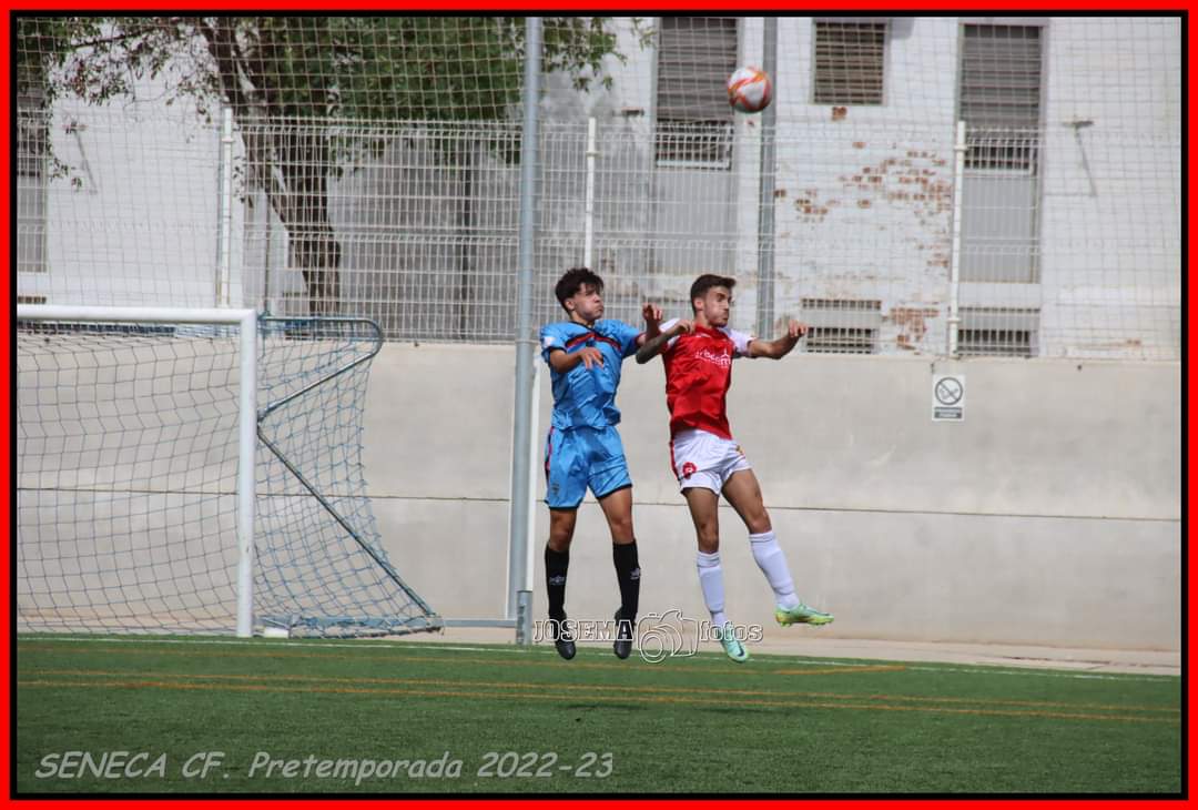 CandidoMM22's tweet photo. Finalizada la segunda semana de entrenamientos de Pretemporada 22/23 del equipo Juvenil División de Honor ⚽ del @senecacf . Hoy con partido amistoso ante el @AtcoEspeleno , equipo de la 3° RFEF. Hay que seguir trabajando, que la Liga empieza ya !!!
❤🖤💪 #DHJ #SENECACF https://t.co/MslFoJidHw