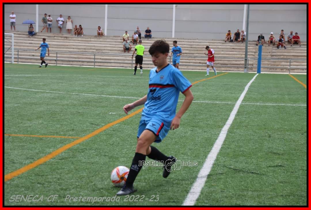 CandidoMM22's tweet photo. Finalizada la segunda semana de entrenamientos de Pretemporada 22/23 del equipo Juvenil División de Honor ⚽ del @senecacf . Hoy con partido amistoso ante el @AtcoEspeleno , equipo de la 3° RFEF. Hay que seguir trabajando, que la Liga empieza ya !!!
❤🖤💪 #DHJ #SENECACF https://t.co/MslFoJidHw