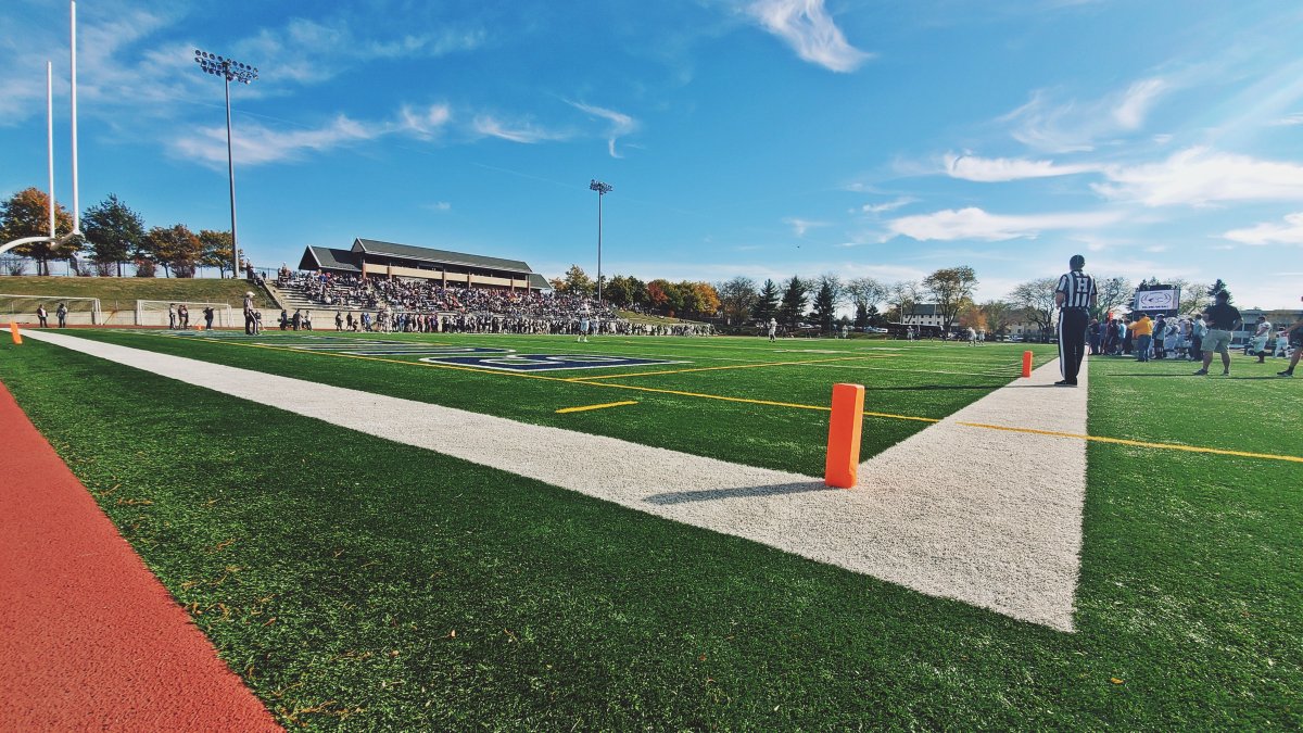 cunebulldogs's tweet photo. The @CUNEFootball program made a significant leap forward in 2021 while going 7-3 &amp; earning a clean sweep of Nebraska GPAC rivals. However, Coach Daberkow &amp; the Bulldogs refuse to believe they've hit their ceiling as they enter 2022.

🏈 SEASON PREVIEW ➡️ https://t.co/QZbNQ9r92s. https://t.co/opYxLqoJ3j