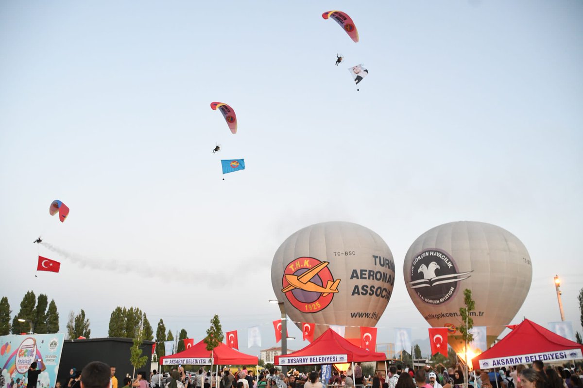 Onlar mutlu, biz mutlu ❤️

Festivalimizin ilk gününden geriye kalanlar 📸

Katılamayanlar üzülmesin etkinliğimiz yarında devam ediyor.🙋‍♂️
#ÇoçukFestivali🎡