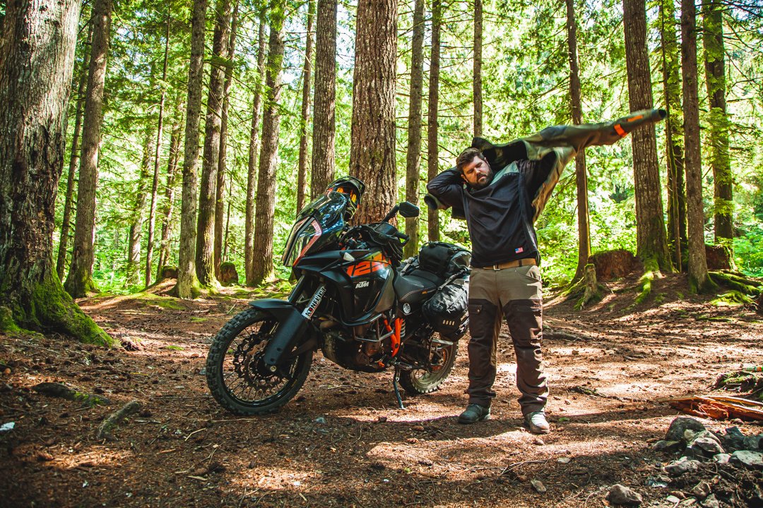 aclim8gear's tweet photo. Look good, feel good. Feel good, ride good. A perfected ADV setup—from camp stove to jacket—infects the mood in the best way.
—
#ACLIM8 #DesignedForAdventure
📸: IG: @weareunicornsco https://t.co/jBCih3cLYv