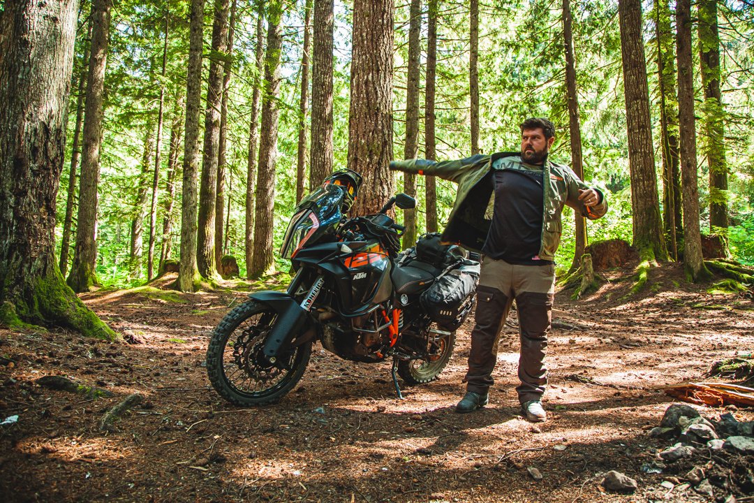 aclim8gear's tweet photo. Look good, feel good. Feel good, ride good. A perfected ADV setup—from camp stove to jacket—infects the mood in the best way.
—
#ACLIM8 #DesignedForAdventure
📸: IG: @weareunicornsco https://t.co/jBCih3cLYv