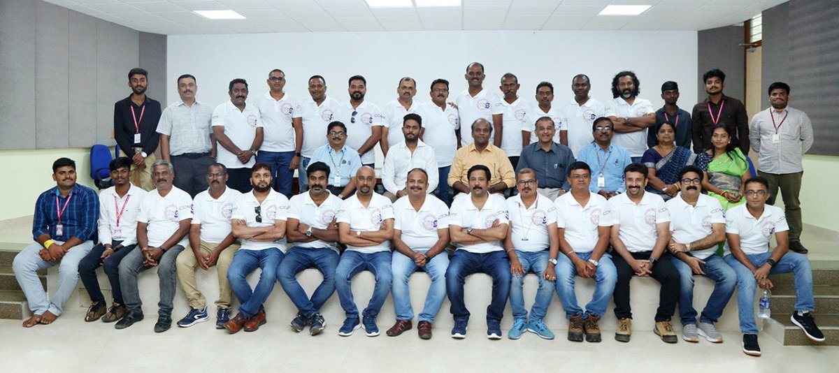 psnacetofficial's tweet image. During the AlumniMeet of MBA students of 1998 - 2000 Batch who have come to reminisce the days they have spent together on campus. Pro-Chairman Rtn Thiru.R.S.K.Raguraam, Trustee Mr.Surya Raguraam shared the joy of togetherness with our cherished alumni.