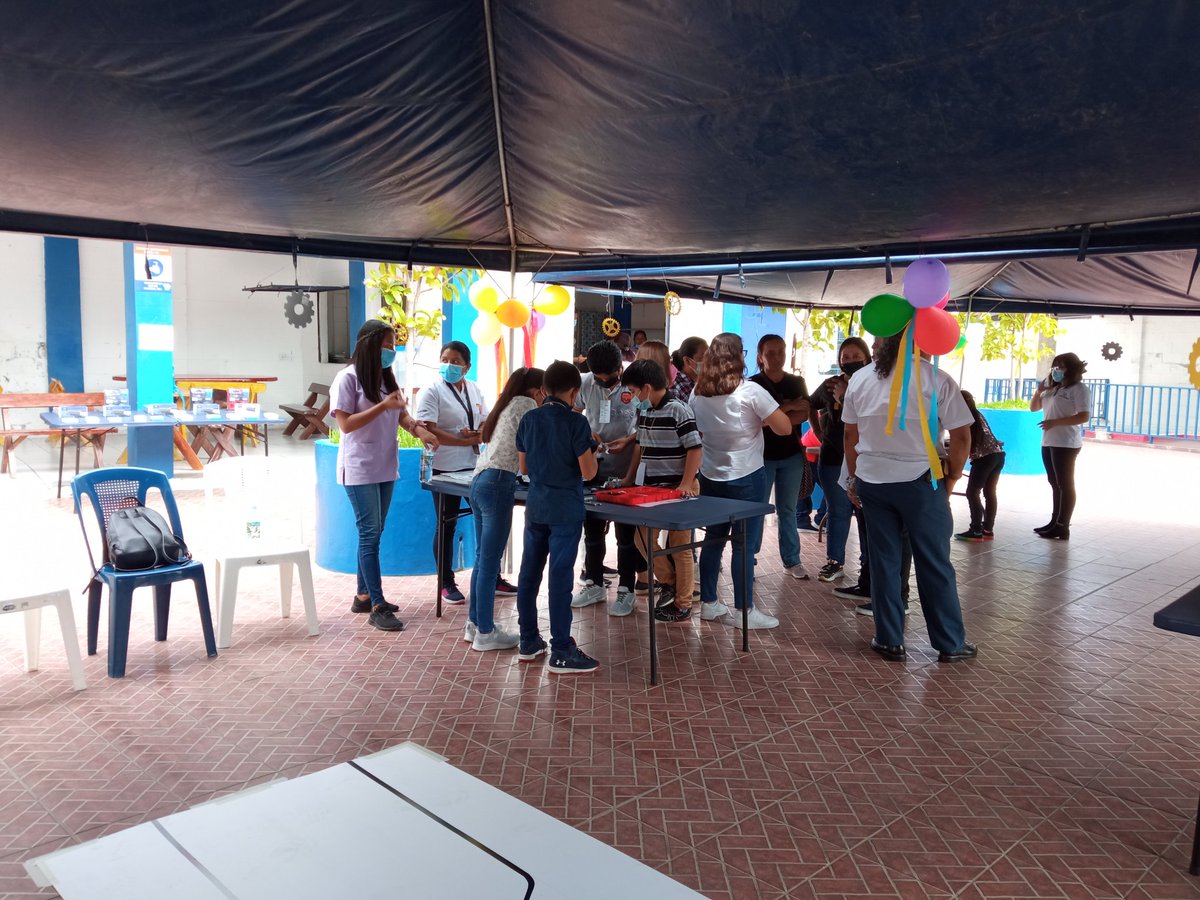 Steam_Girls21's tweet photo. CDI San Marcos 960 da inicio a su primera competencia de Robótica Educativa llamada CREATOLOGY https://t.co/HlsL4jzert