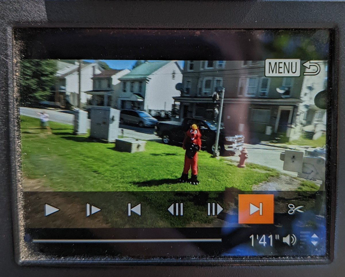 EquusSilvermane's tweet photo. Alright, who's the Doggo in downtown Tamaqua fursuiting for the Reading and Northern #2102+#425 excursion? 🙄
Come on, show yourself. 😋
#RBMN https://t.co/yQDbe1dHfc