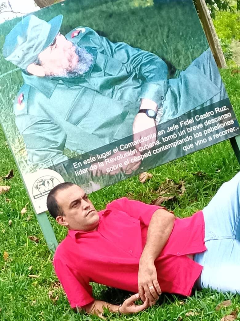 Hasta en las más simples acciones quiero parecerme a ti. #FidelPorSiempre
