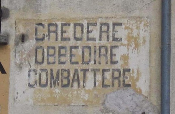 mariotacca's tweet photo. Si comincia con un #Credo
Poi si passa all'#Obbedisco
Non è che poi ci aggiungete anche un #Combatto?
#Salvini https://t.co/A6RsqptYO7