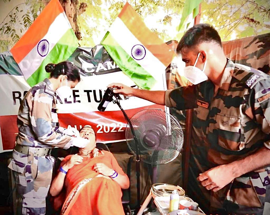 ProDefLko's tweet photo. Strike one warriors and MH Roorkee conducted a Medical cum Dental camp at village Laldang, near #Haridwar for ex-servicemen &amp; civilians, as part of #AzadiKaAmritMahotsav 

(1/3) https://t.co/QQmFPREKgl