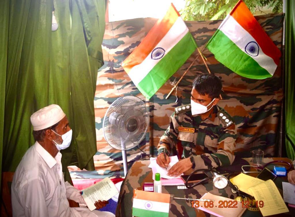 ProDefLko's tweet photo. Strike one warriors and MH Roorkee conducted a Medical cum Dental camp at village Laldang, near #Haridwar for ex-servicemen &amp; civilians, as part of #AzadiKaAmritMahotsav 

(1/3) https://t.co/QQmFPREKgl