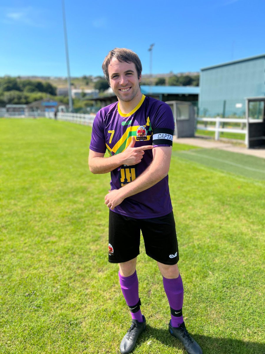 uptheRoyalOakFC's tweet photo. Final game for the Oak! @JackBurton_10 💚💛💜 https://t.co/i16LM8Y3Nc