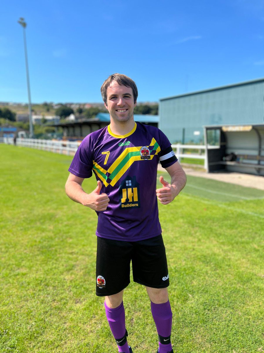 uptheRoyalOakFC's tweet photo. Final game for the Oak! @JackBurton_10 💚💛💜 https://t.co/i16LM8Y3Nc