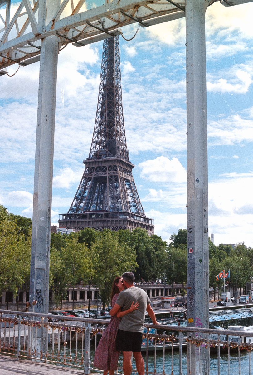 jonnywagn's tweet photo. 35mm memories of Paris📸 https://t.co/H8pHHhfGP6