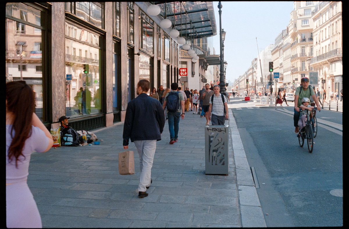 jonnywagn's tweet photo. 35mm memories of Paris📸 https://t.co/H8pHHhfGP6