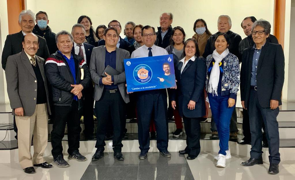 AdventistasAPCE's tweet photo. Compromiso total de los miembros de iglesia de nuestro campo misionero #APCE, con el proyecto #ActualizarParaRescatar. #RID https://t.co/0Kf9XluW56