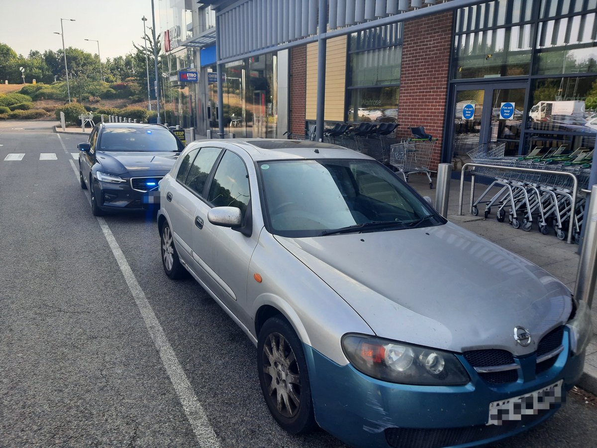 tvprp's tweet photo. And the Sergeant strikes again, this time with the aid of an eagle-eyed PCSO who saw this deathtrap driving around MK. The vehicle had many dangerous defects and the driver had no licence or insurance, and was already disqualified. Straight back to court 👋👮♂️ #ps6935 #MKPD https://t.co/zAX4CeKBT0
