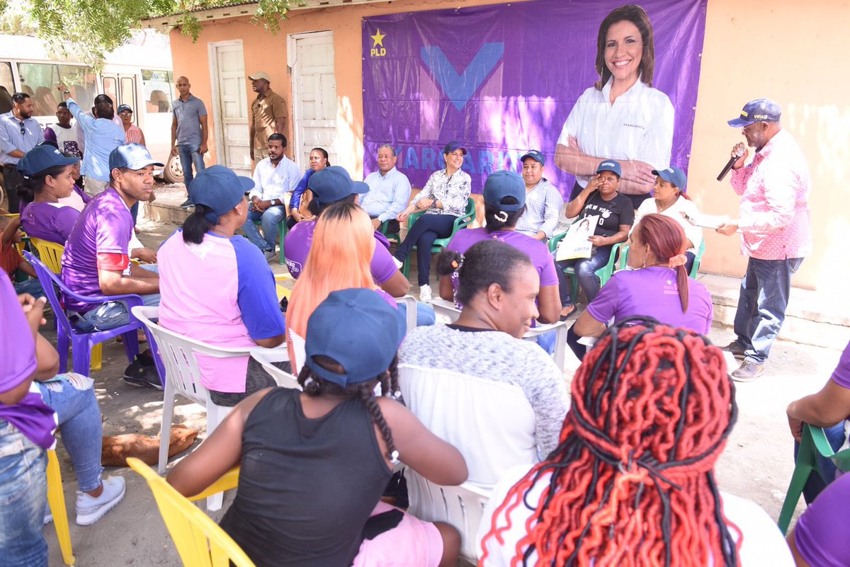 margaritacdf's tweet photo. Este lindo sábado se lo dedico por entero a mi gente de #Barahona.

¡Aquí estoy con un mensaje de esperanza, de optimismo y certidumbre!

Vamos a volver a estar bien.

#Margarita2024 🌼 https://t.co/aGyXcOWzYv