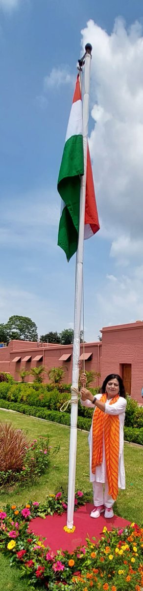 SeemaPatra7's tweet photo. # Har Ghar Tiranga Abhiyan @BJPMahilaMorcha @VanathiBJP @dushyanttgautam https://t.co/5dq1ZqJMvi