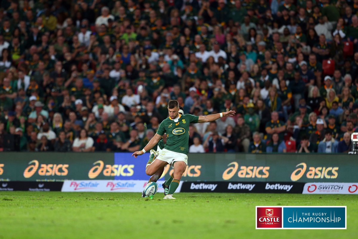 SantosExpress's tweet photo. The score is 15-13 to the visitors five minutes into the second half.
#StrongerTogether #StrongerForever #RSAvNZL #CastleRugbyChampionship https://t.co/U9kRxrOKas