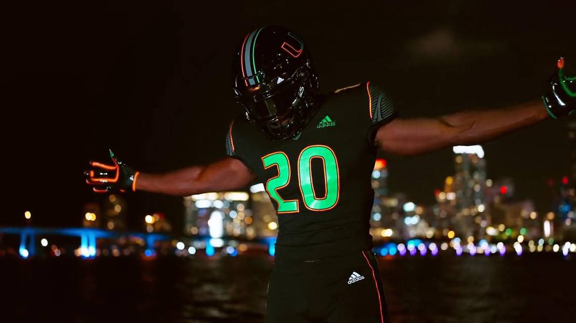 RedditCFB tweet media