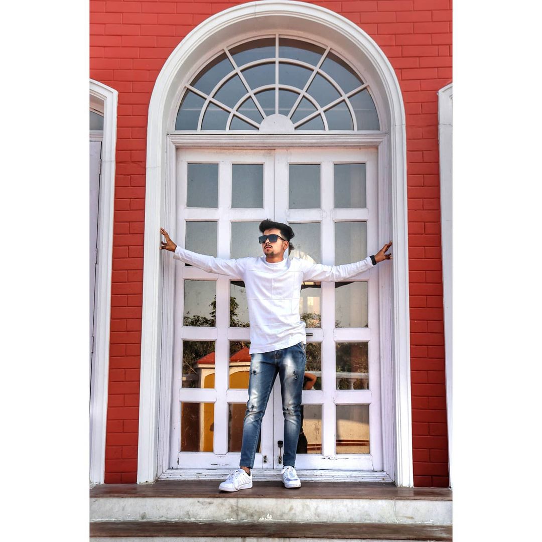 faizesthetic's tweet photo. #teamfaiz #faizesthetic #FashionModel #model #IndiaAt75 #india https://t.co/l5dnMrqZ5K