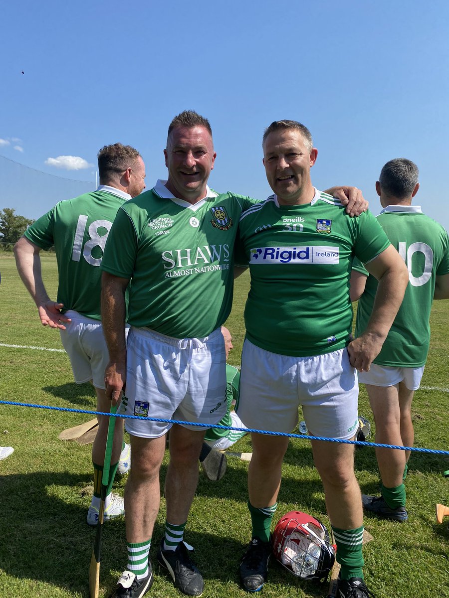 Anniemckenna06's tweet photo. The #limericklegends 🟢⚪️came away with a great win over the #tipperarylegends today! Seriously good standard of hurling from the players of all ages. Great support, positive energy &amp; craic too for this wonderful cause. #Crumlinchildrenshospital #Luimneachabu! https://t.co/FLXEeVciyP
