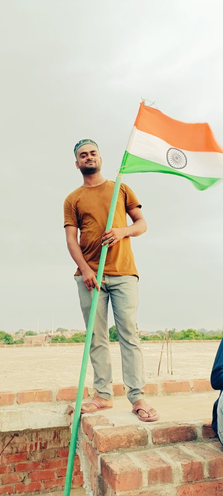pharmacist_alam's tweet photo. लहरा लो तिरंगा प्यारा ये भारत की है शान
इसमें बसी है देखो , हर भारतीयों की जान । https://t.co/fl2Zz7qChN