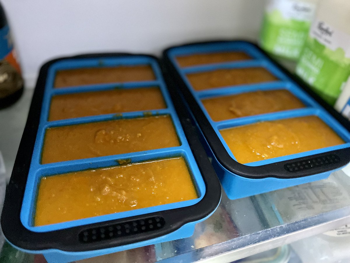 CookingandCalm's tweet image. 2kg of home grown onions + 2kg tomatoes, garlic, ginger&amp;amp; spices magicked up into a huge batch onion masala - cooked in the instant pot, on solar (and before electricity goes up even more!). Now freezing in cup sizes for super quick curry's in months to come. #frugalfood #gyo