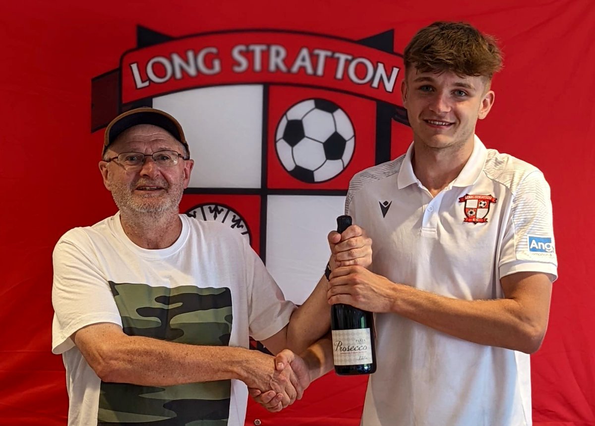 Todays man of the match was young  <a href="/BaileyEllis0516/">Bailey Ellis</a> on his first team debut. 🍾🔴