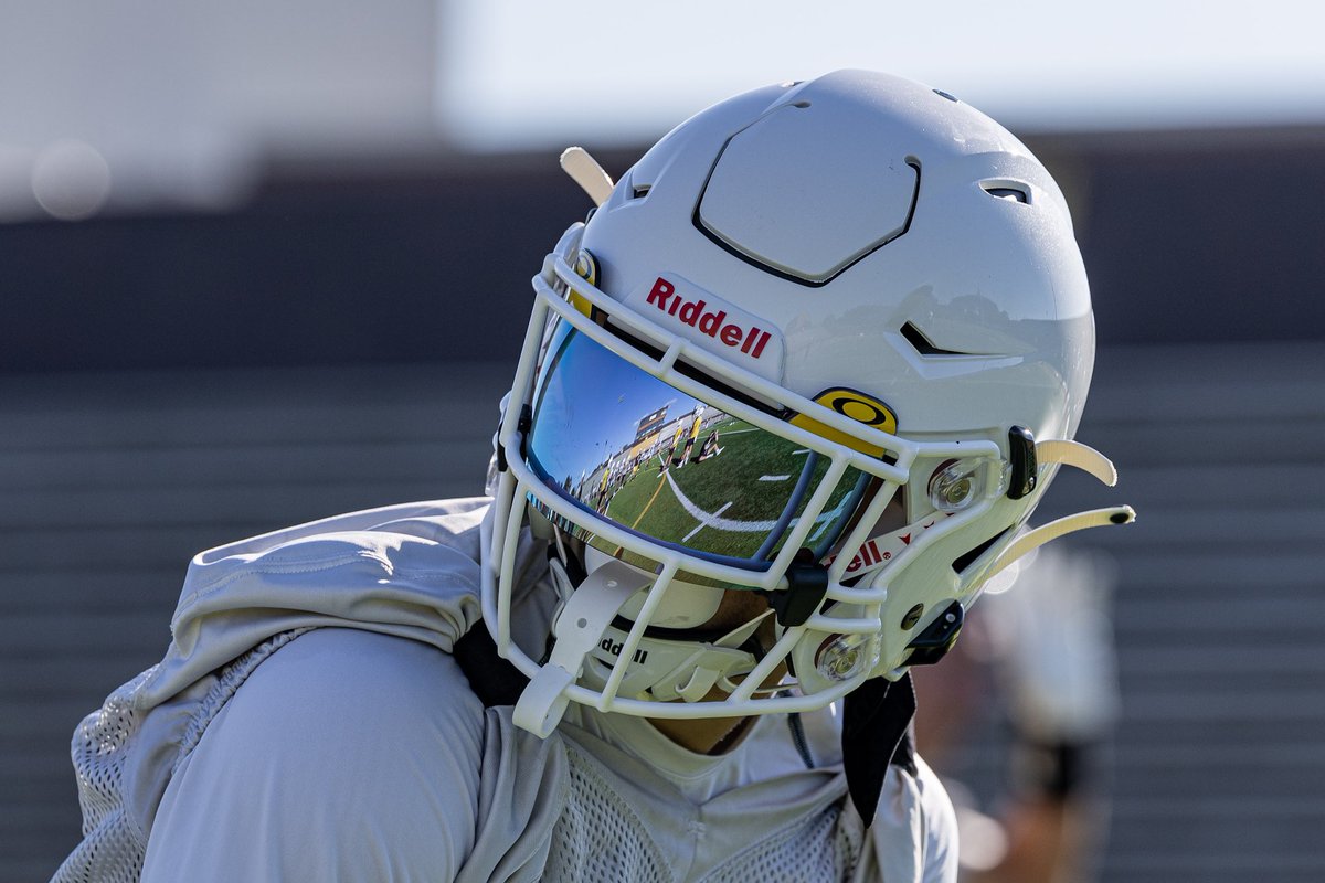 Dustin330's tweet photo. is it my turn to post training camp photos?? https://t.co/tWM0L1Pfnc