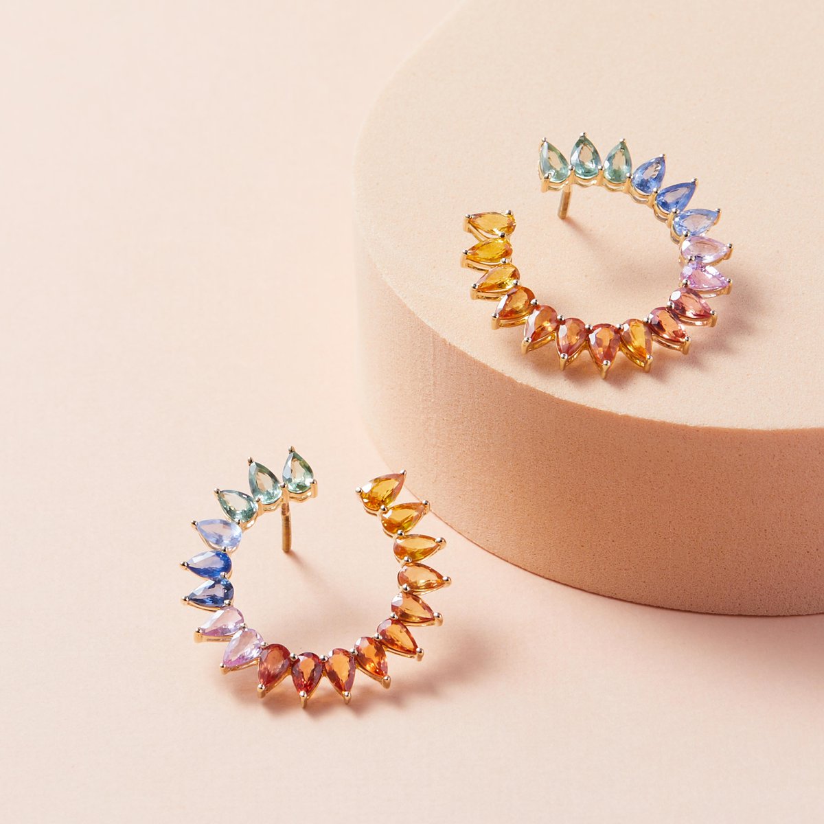 Color accessories are back and bigger than ever! 🌈 Snag these bold hoops from Diamond Insights: bit.ly/3JW1c2X #Jedora #DiamondInsights #ColorfulHoops