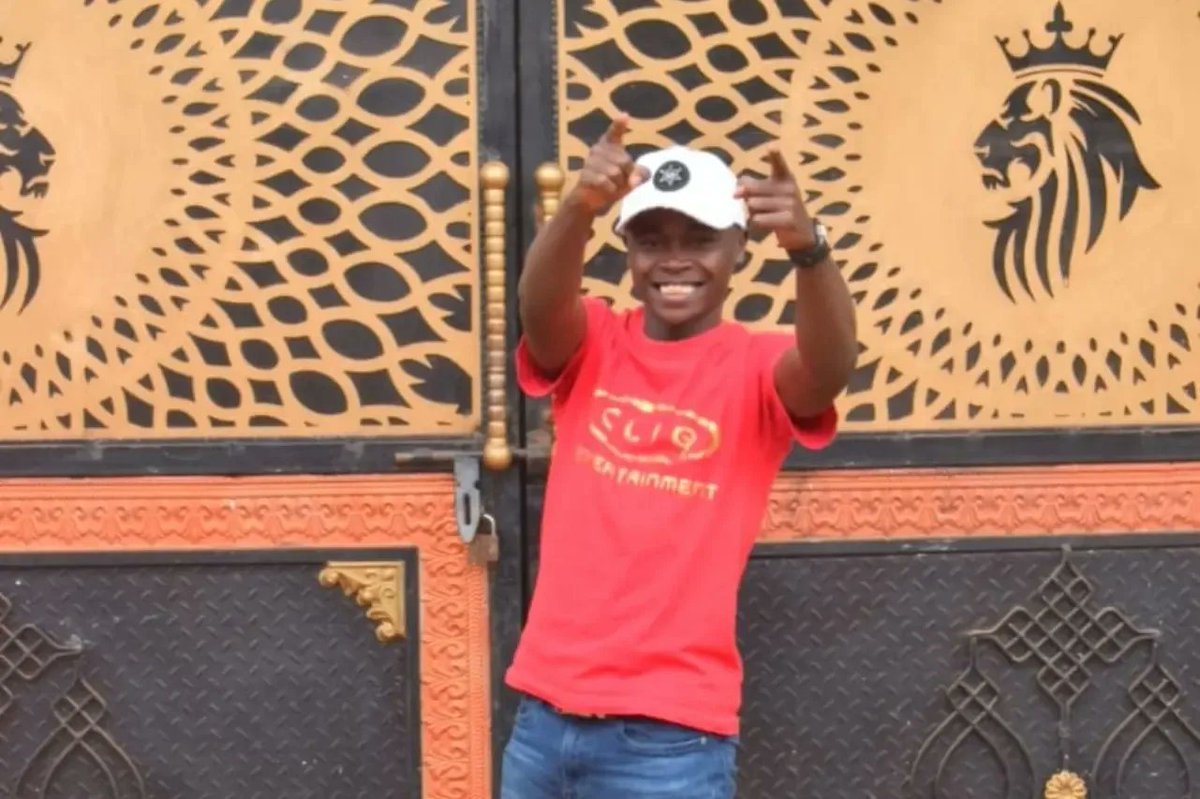 cliqevents's tweet photo. Dad accorded a surprise celebration by the children.
#cliqdjs
#cliqsound
#photography 
#videography
#livestreaming https://t.co/S7PF5xq7o8