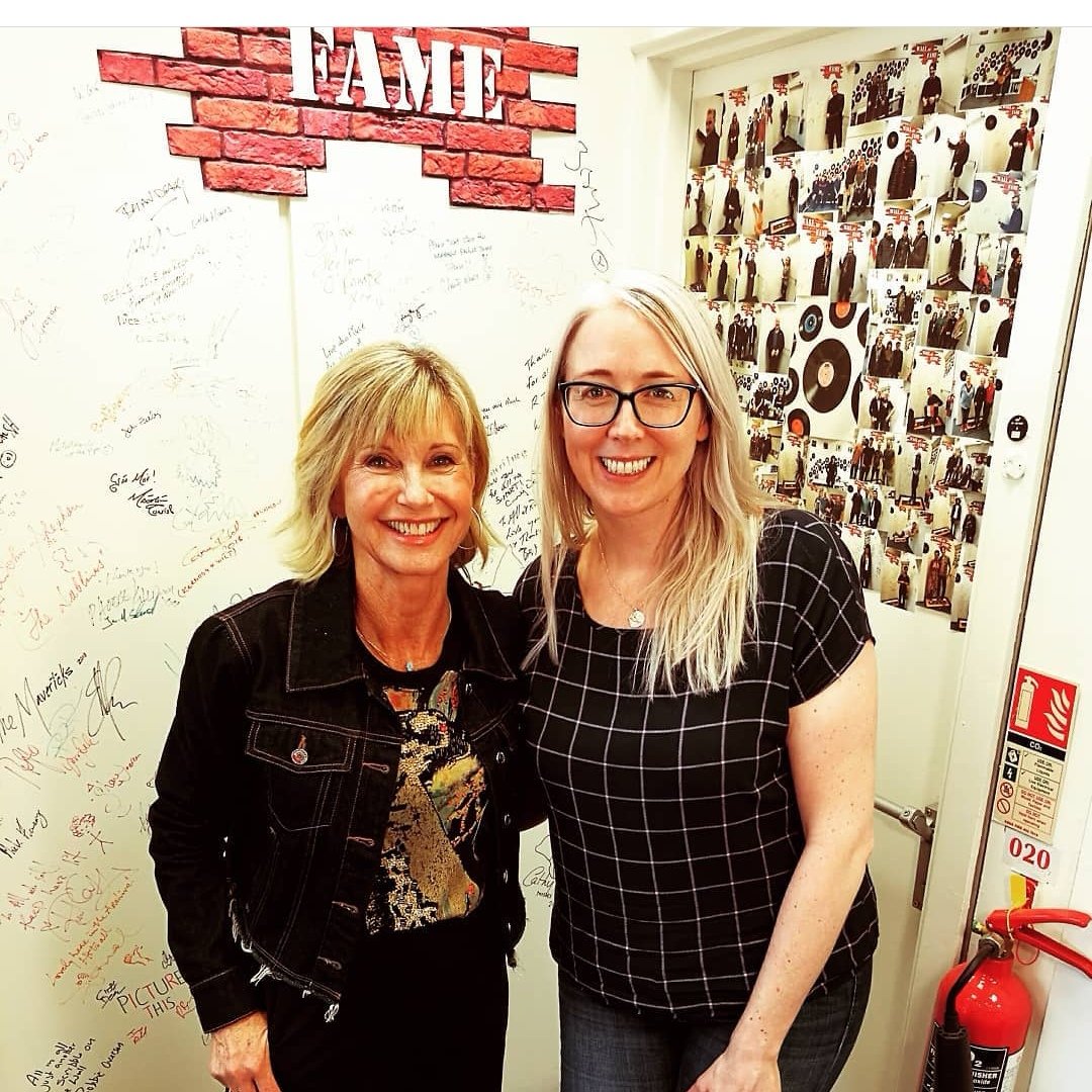 I'm filling in for Neil this evening on Saturday Sounds on <a href="/RTERadio1/">RTÉ Radio 1</a>, and in sticking with tradition the three-in-a-row is from this icon ONJ ❤️#saturdaysounds Hope you can join me from 6pm 📻🎧🎙️