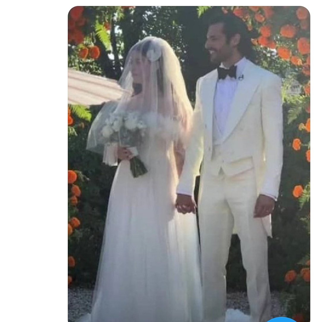 Ilaria22841484's tweet photo. Un sogno...vostro...e anche un po' nostro...meravigliosi ❤️
#ÖzgeGürel #SerkanÇayoğlu 
#ÖzgeSerkanwedding https://t.co/5YPYtBb0JG