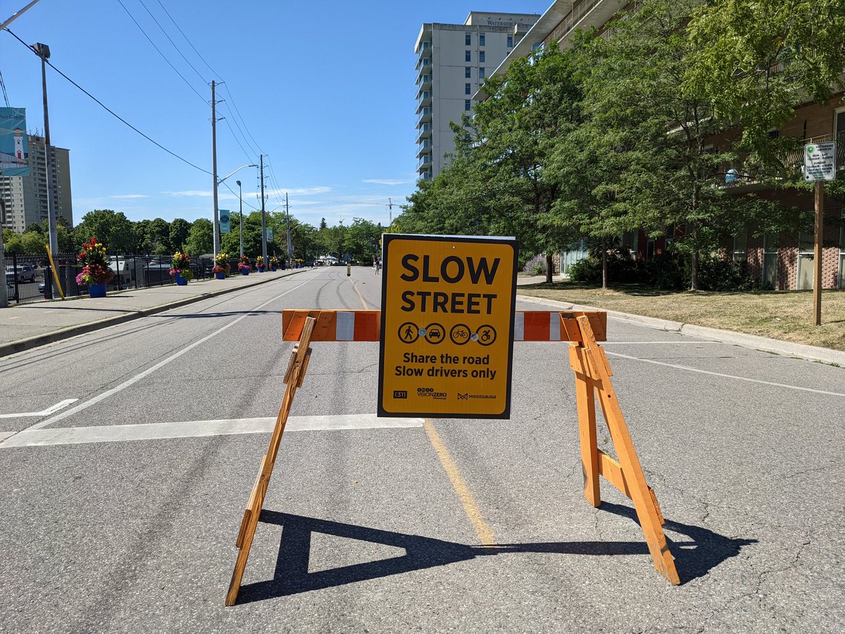 deeplyconcern's tweet image. A great initiative in @citymississauga on the @WaterfrontTO trail. Now time to make a better path through Port Credit.