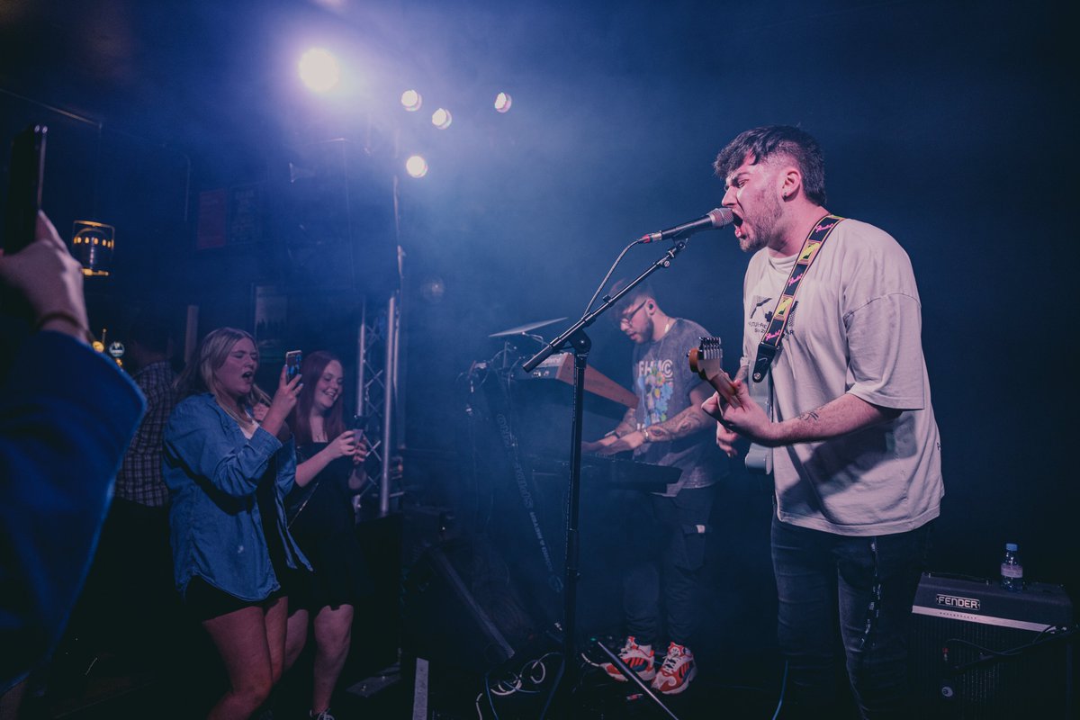 There's a first time for all, that includes taking photos in a venue in Portsmouth. <a href="/earcandytunes/">ear candy</a> smashing it as usual!
