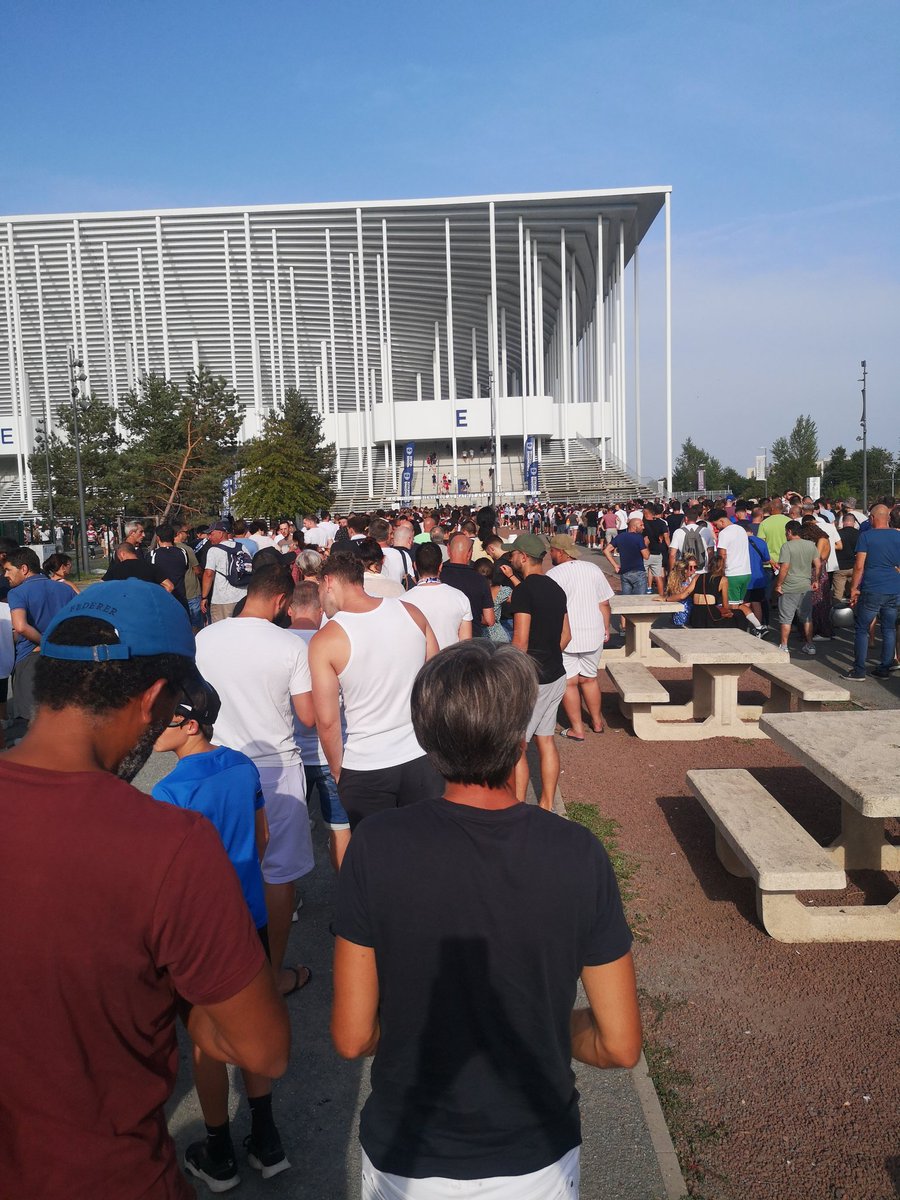 Bon la ligue 2 ça attire... 🎉😍
Par contre <a href="/girondins/">FC Girondins de Bordeaux</a>.... Là faut faire quelque chose 😅