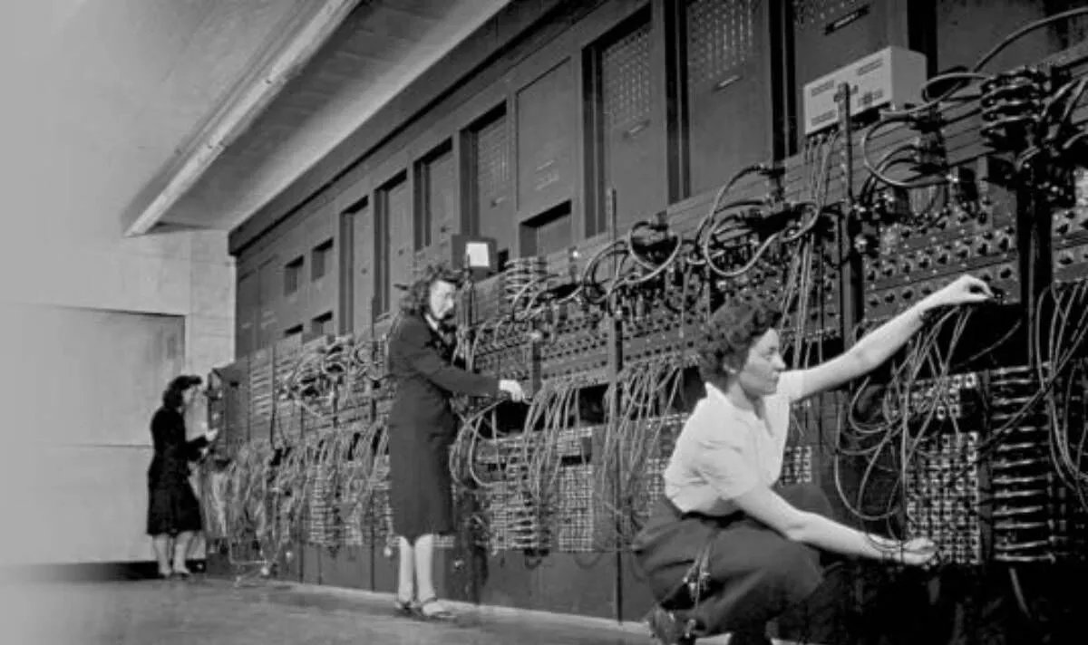 ArdentConcepts's tweet photo. The forgotten women who invented modern computing https://t.co/B81XdndZSp #womeninSTEM #girslwhocode #computing #history https://t.co/eK8nE8hC4o
