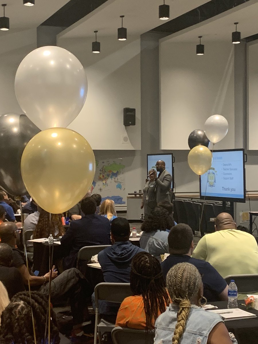 SykesSalvador's tweet image. Principal Brantley’s @kbrantl19 opening message for @WisdomHS_HISD: “Someone needs what you have!” Dream it. Frame it. Feel it. Become it. Achieve it.  #yearofacceleration #drivenby