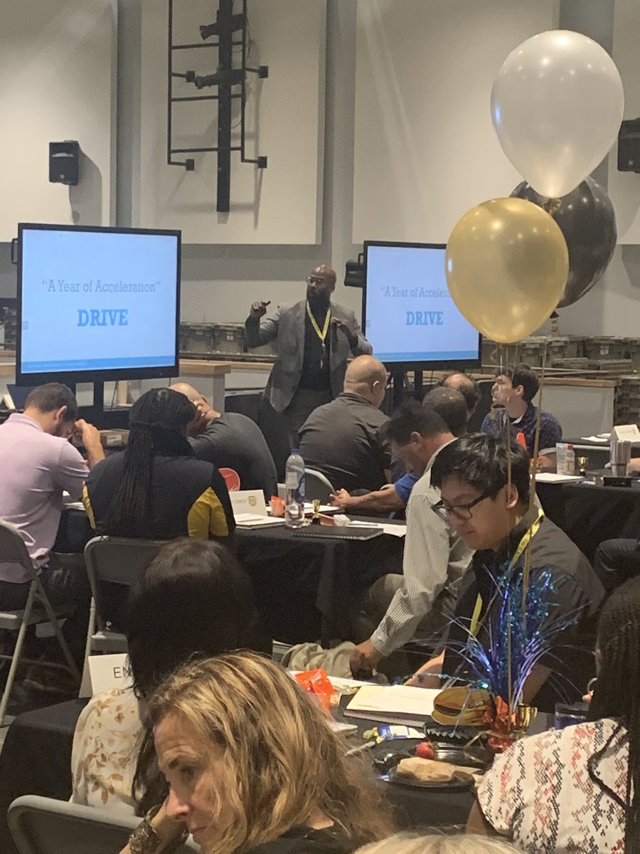 SykesSalvador's tweet image. Principal Brantley’s @kbrantl19 opening message for @WisdomHS_HISD: “Someone needs what you have!” Dream it. Frame it. Feel it. Become it. Achieve it.  #yearofacceleration #drivenby