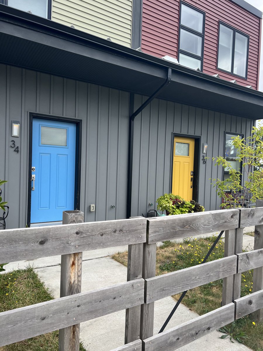 DASNY_President's tweet photo. #SOSRecap: Stopped in @GenevaNYFLX, #PennYan, & #WatkinsGlen on Tuesday & Thursday for tours of their DRI projects. On Thursday, I visited the @CCharitiesUSA ONA (@NYSNewAmericans) Opportunity Center in Ithaca and met the amazing people that help our new Americans…
(🧵⬇️) https://t.co/KbFPzg0wjy