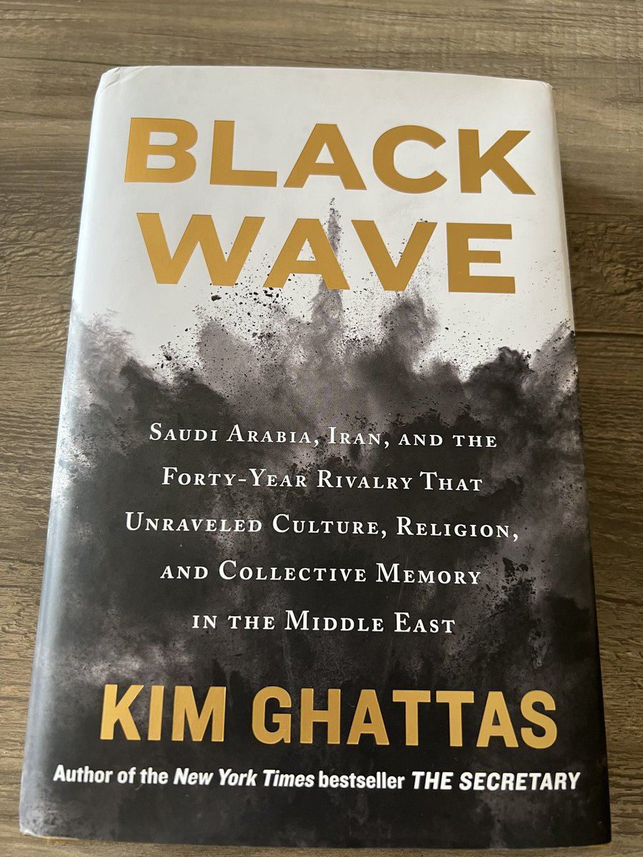 The Karbala’s commemoration last week and the unfortunate stabbing of #SalmonRushdie made this read even more interesting and on point. 
A highly recommended book written by @KimGhattas to understand the last 40 years dynamics in the Middle East and the Saudi-Iran Rivalry.